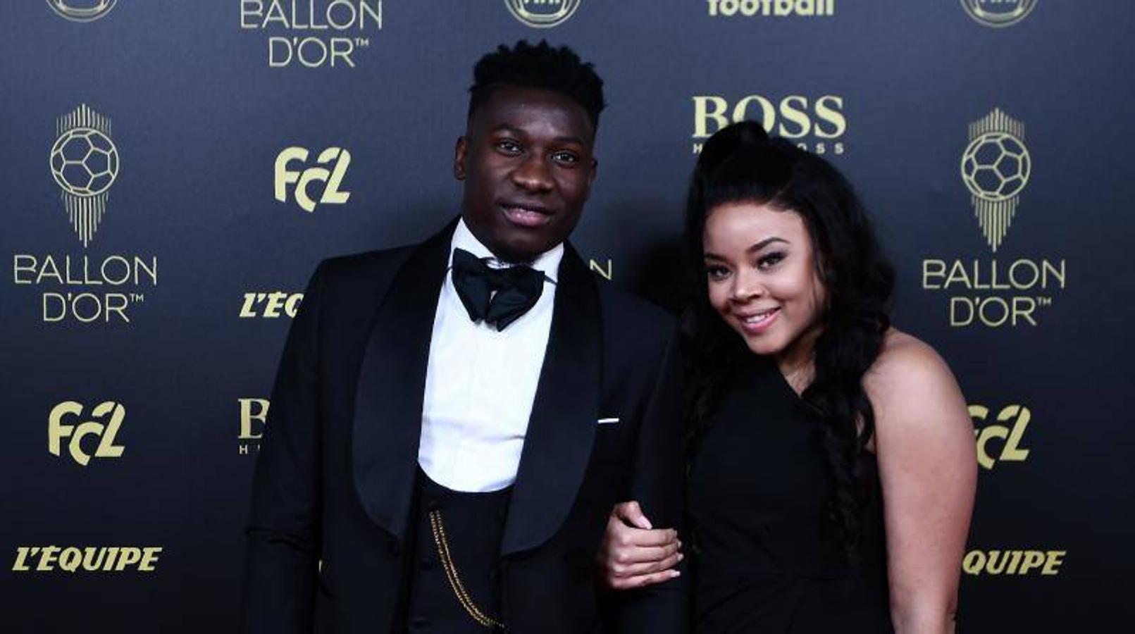 El portero del Ajax André Onana y su pareja.