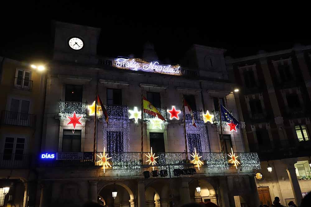 Fotos: Burgos da la bienvenidad a la Navidad con el encendido de su alumbrado