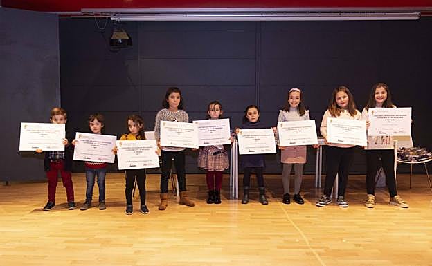 Los premios del concurso de postales se entregaron ayer