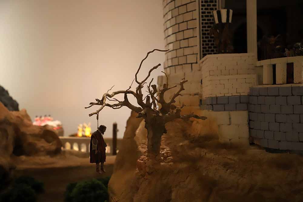 Fotos: Últimos retoques en el Belén Monumental de la Catedral de Burgos