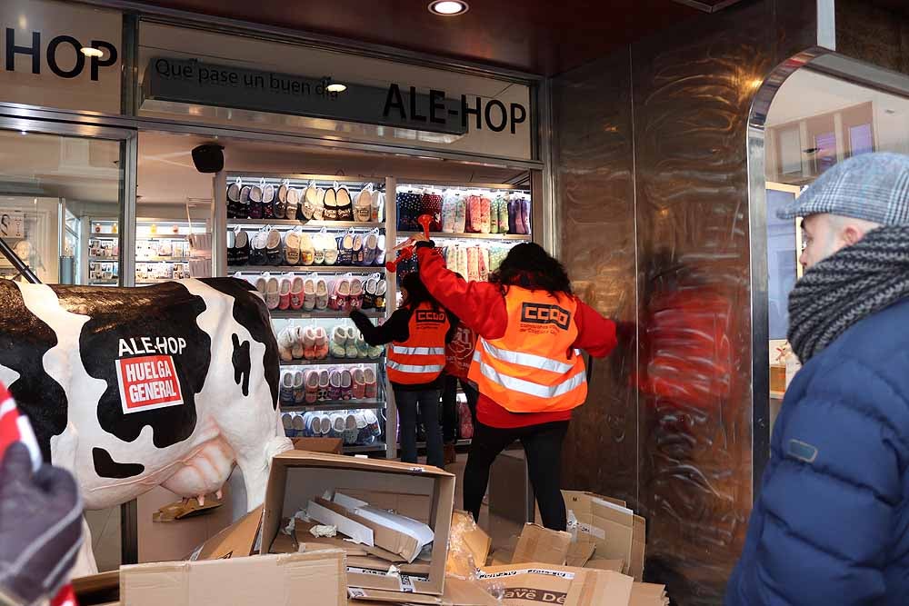 Fotos: Huelga en el comercio de Burgos