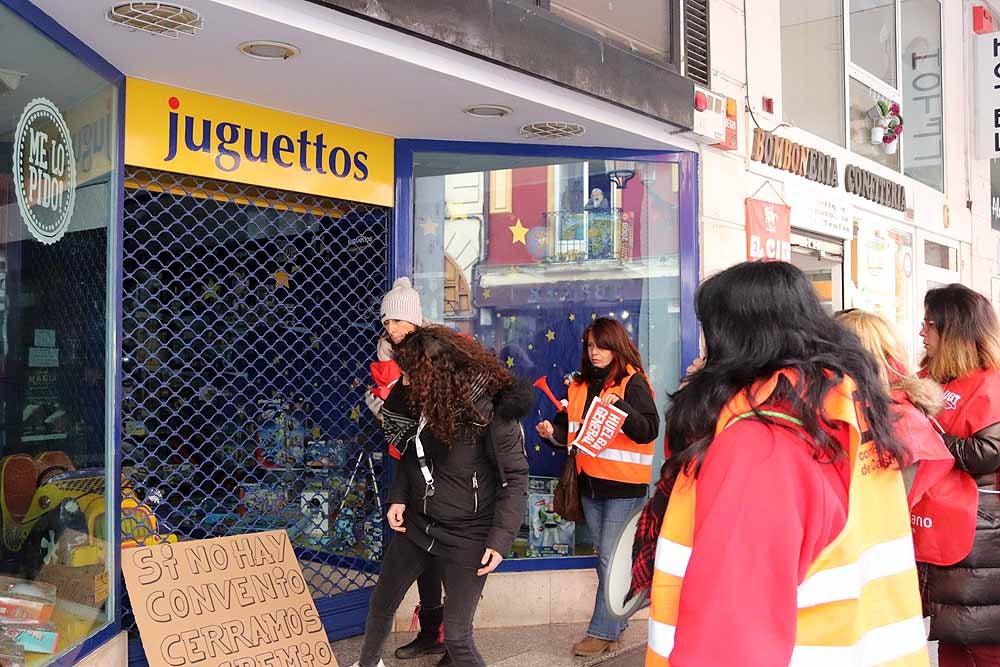 Fotos: Huelga en el comercio de Burgos