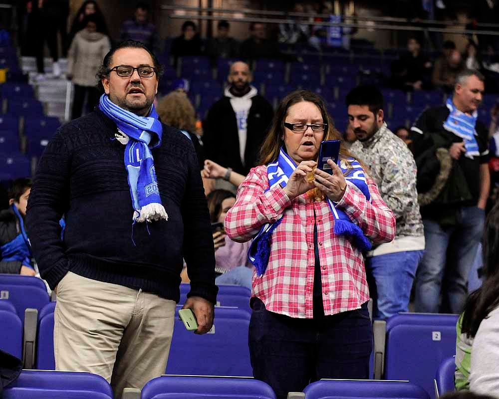 Fotos: La afición del San Pablo Burgos se ha desplazado a disfrutar del encuentro con el Real Madrid