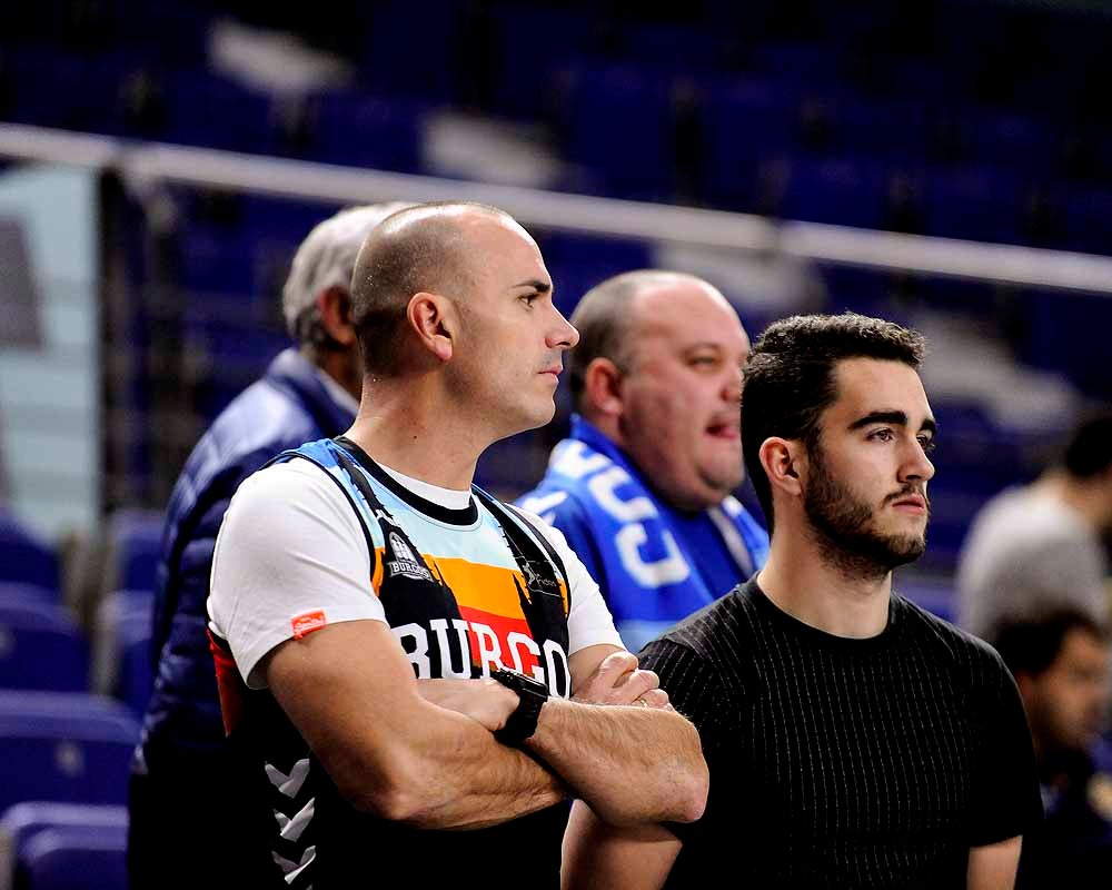 Fotos: La afición del San Pablo Burgos se ha desplazado a disfrutar del encuentro con el Real Madrid