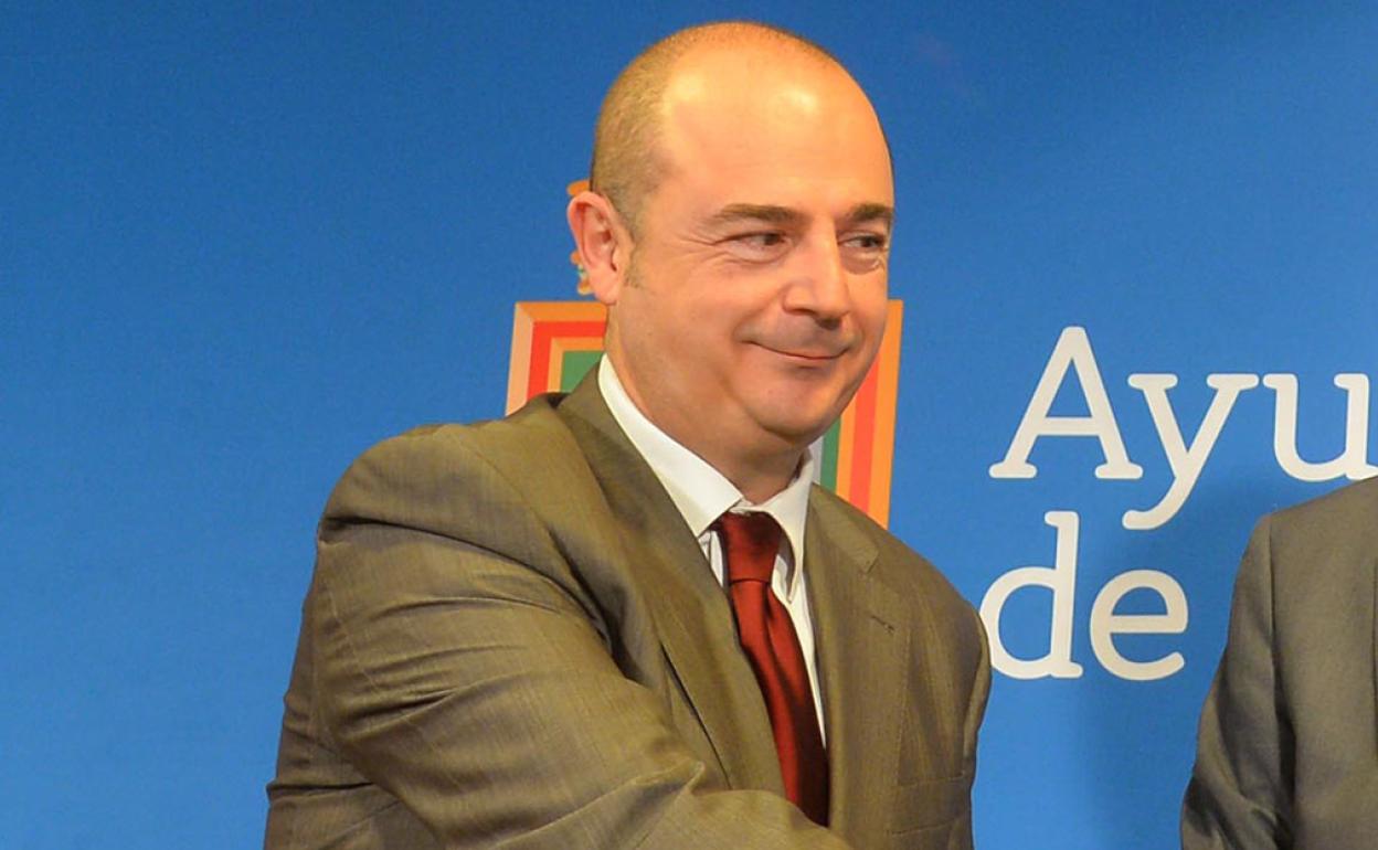 Raúl Martín Bellostas, exalcalde de la Merindad de Río Ubierna, en una foto de archivo. 