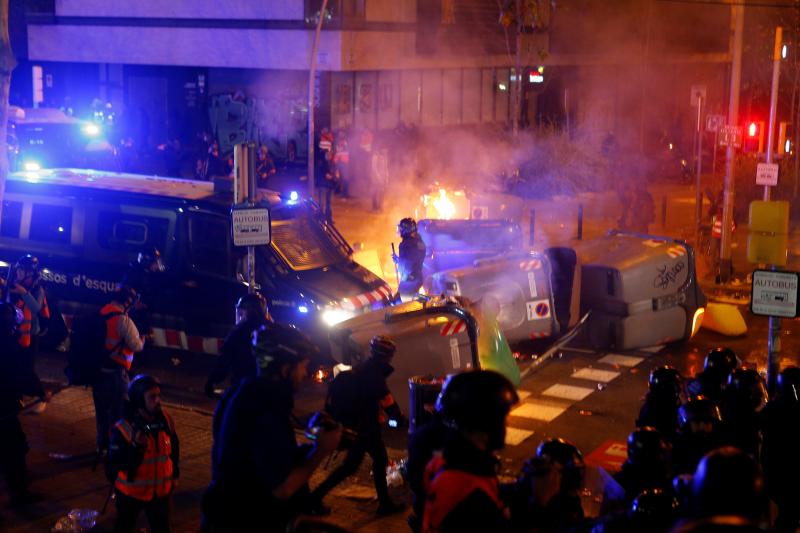 Fotos: La protestas en la preia del clásico, en imágenes