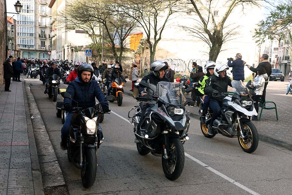 Papá Noel llega en moto