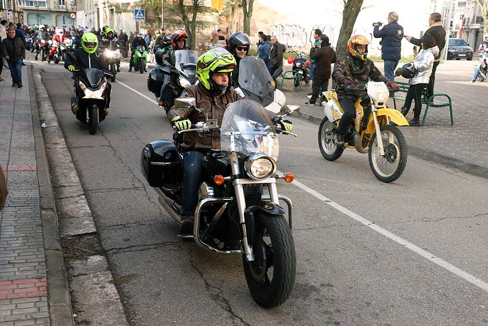 Papá Noel llega en moto