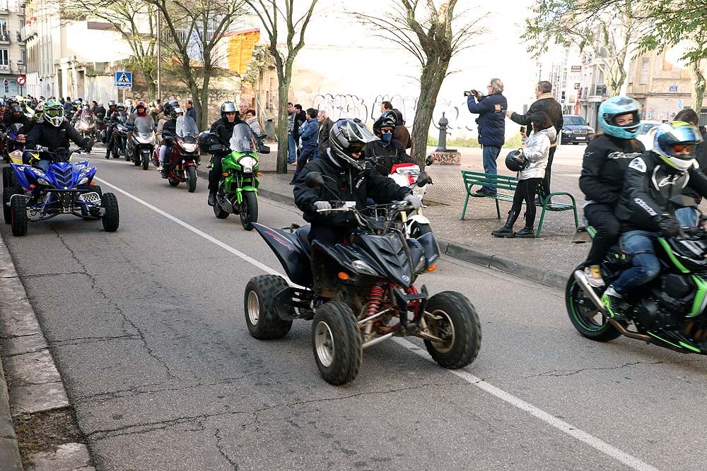 Papá Noel llega en moto