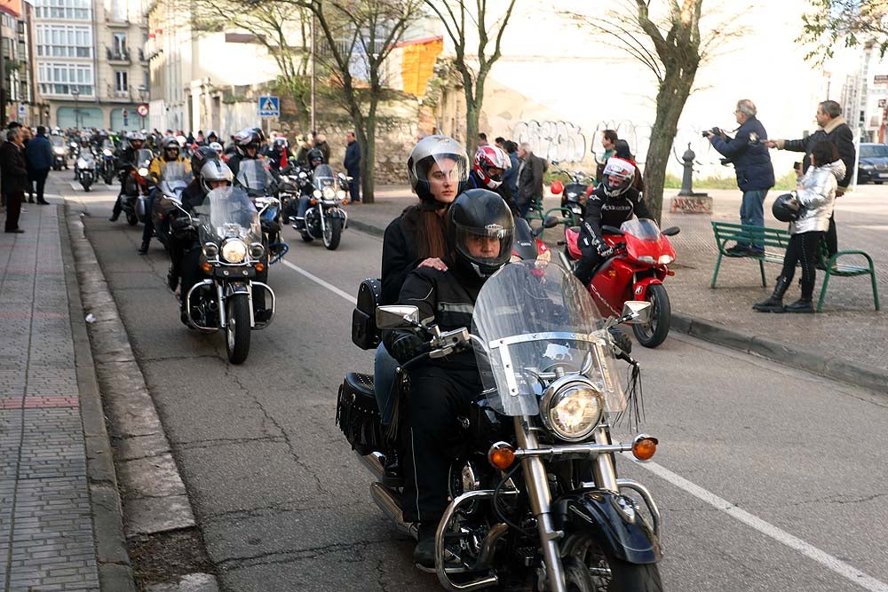 Papá Noel llega en moto