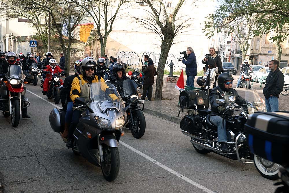 Papá Noel llega en moto