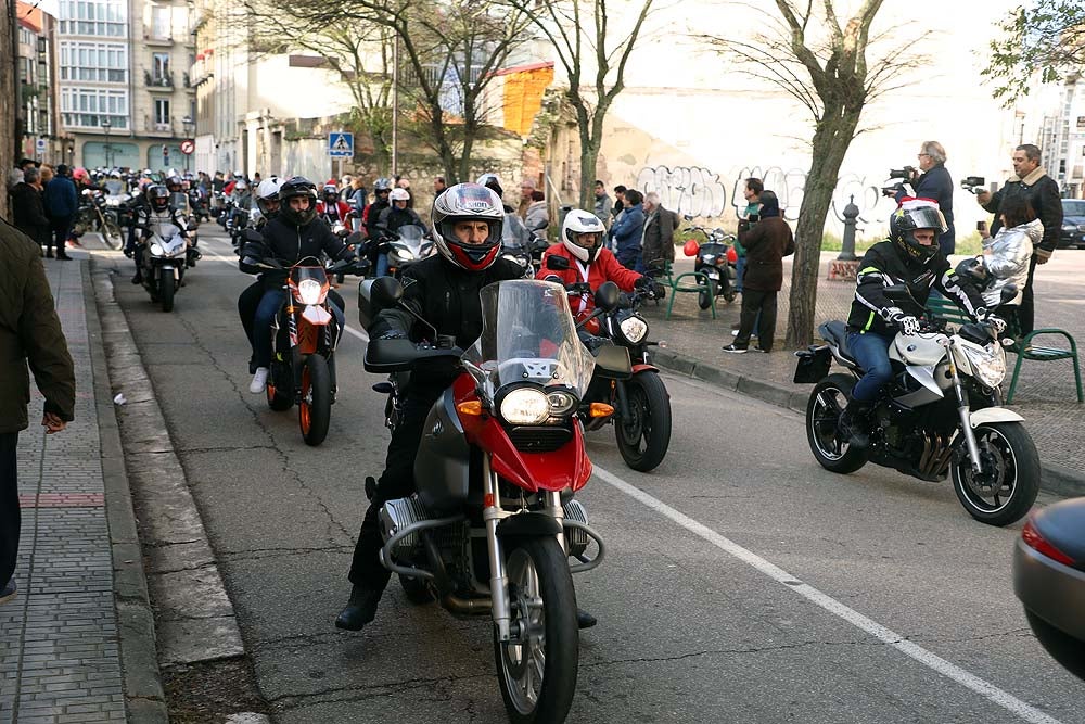 Papá Noel llega en moto