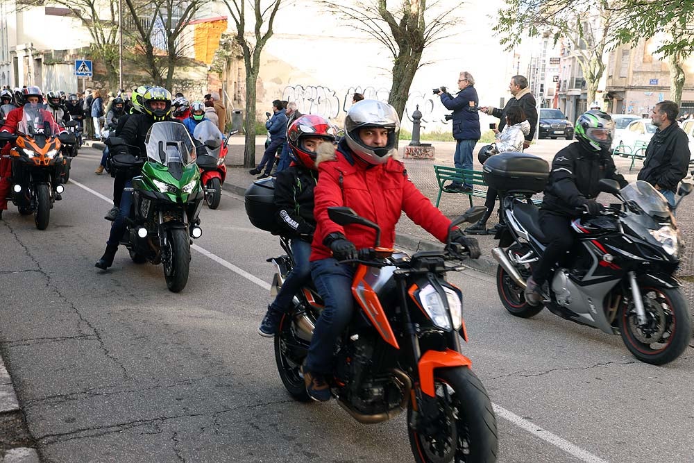 Papá Noel llega en moto