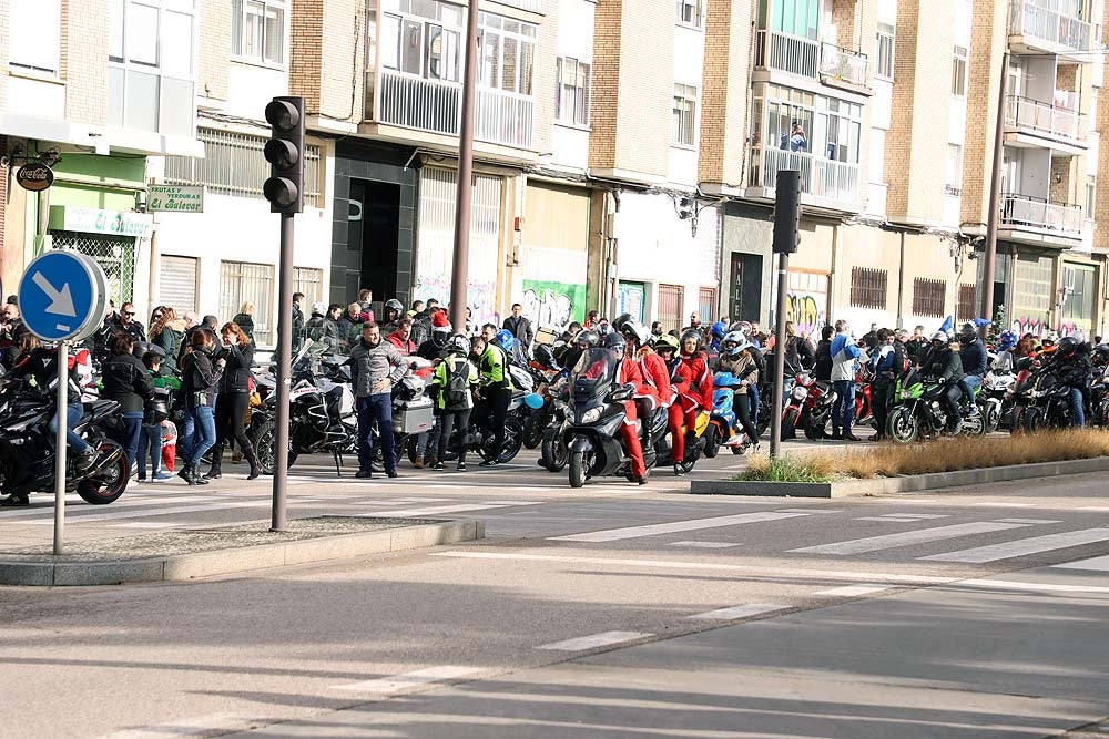 Papá Noel llega en moto