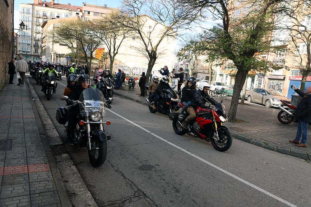 Papá Noel llega en moto