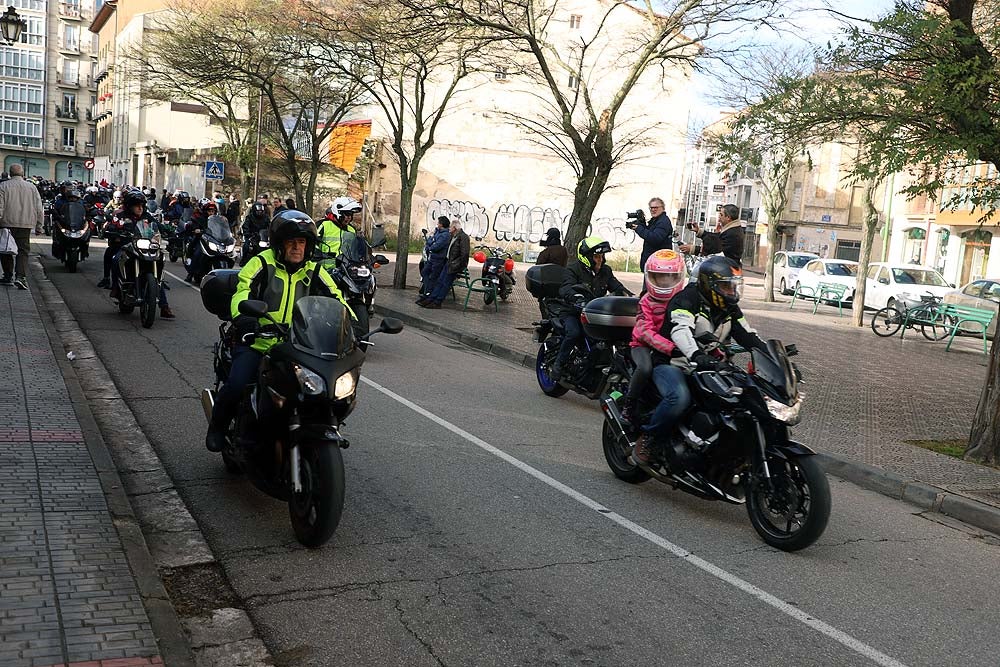 Papá Noel llega en moto