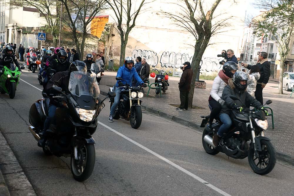 Papá Noel llega en moto