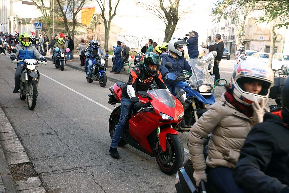 Papá Noel llega en moto