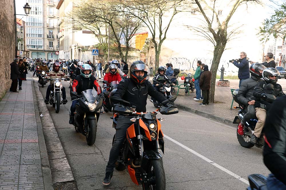 Papá Noel llega en moto