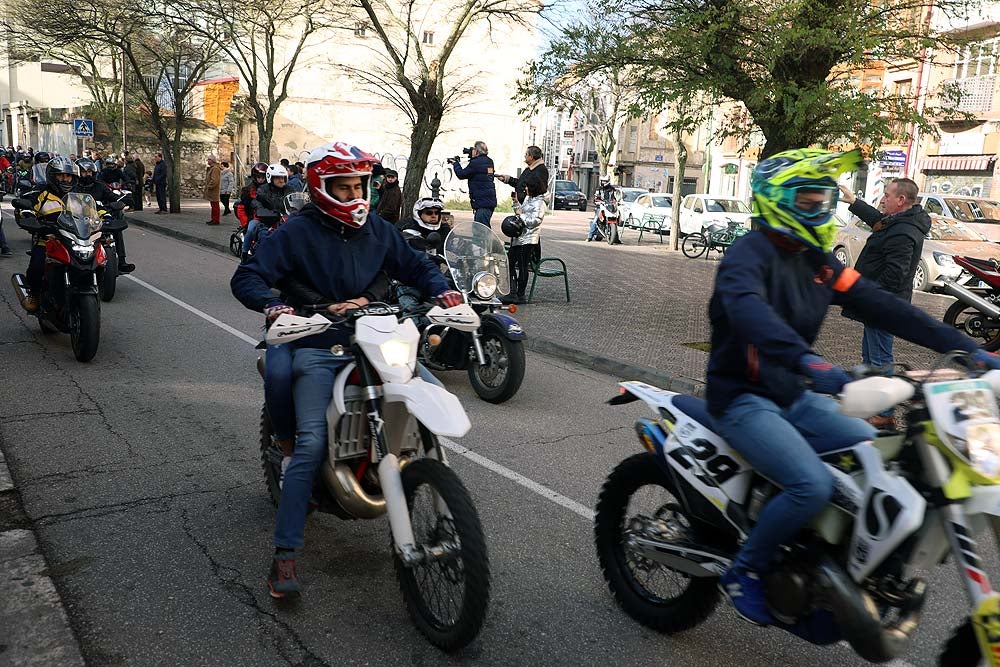 Papá Noel llega en moto