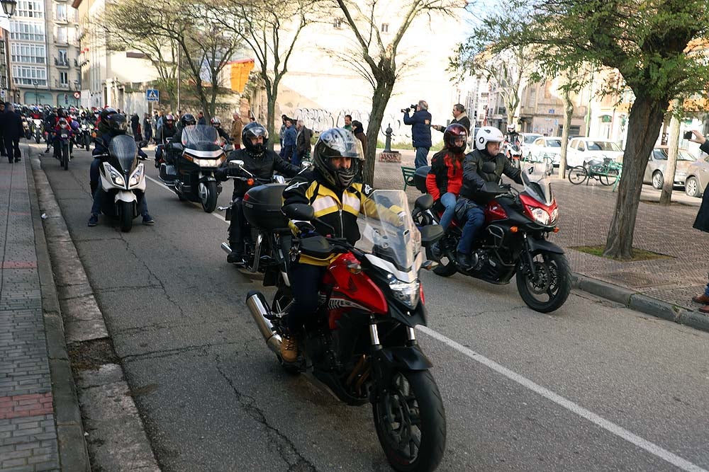 Papá Noel llega en moto