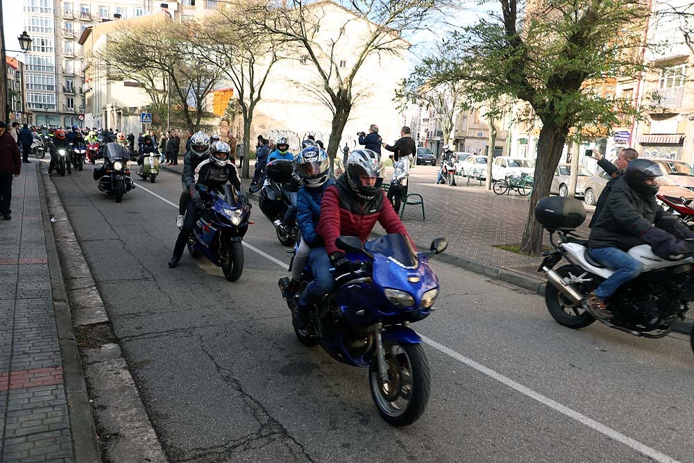 Papá Noel llega en moto