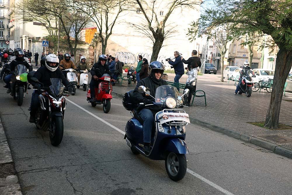 Papá Noel llega en moto