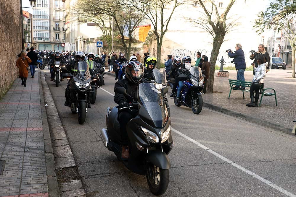 Papá Noel llega en moto