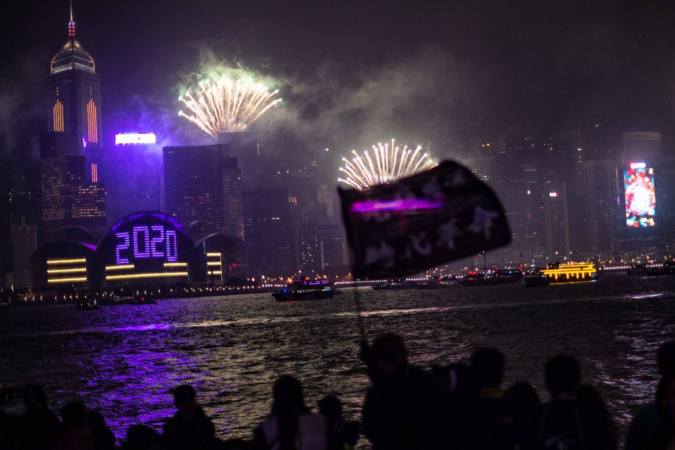 En plena celebración de la llegada del nuevo año en Hong Kong, no han faltado las protestas prodemocracia. 