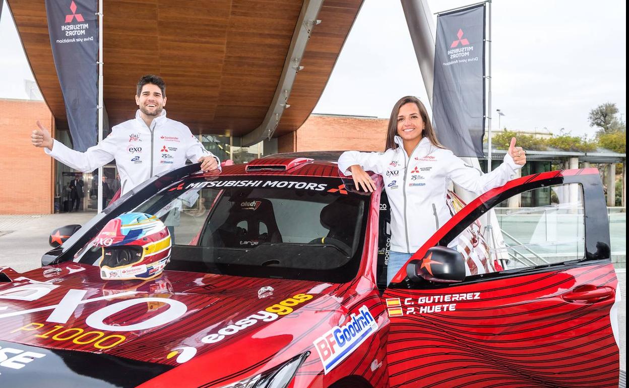 Cristina Gutiérrez y Pablo Huete ya están en Yeda, preparador para arrancar el cuarto Dakar de la burgalesa el 5 de enero