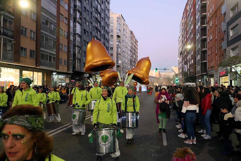 Multitudinaria Cabalgata para ver los primeros pasos de los Reyes en la capital burgalesa.