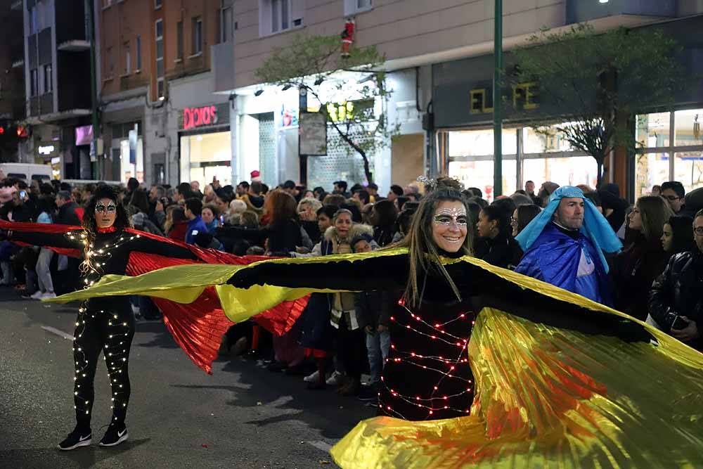 Multitudinaria Cabalgata para ver los primeros pasos de los Reyes en la capital burgalesa.