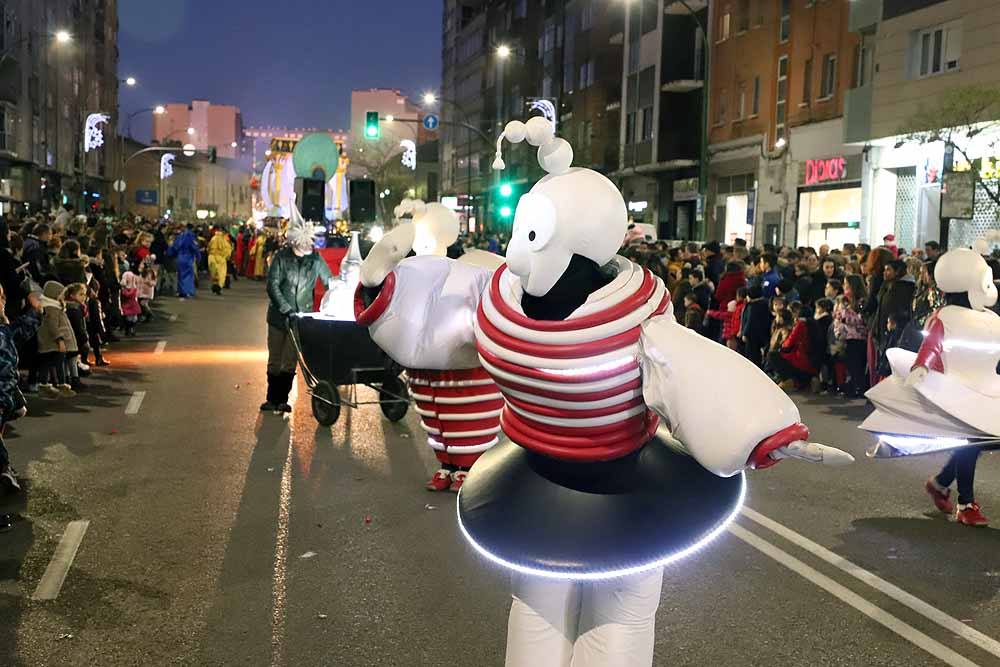 Multitudinaria Cabalgata para ver los primeros pasos de los Reyes en la capital burgalesa.