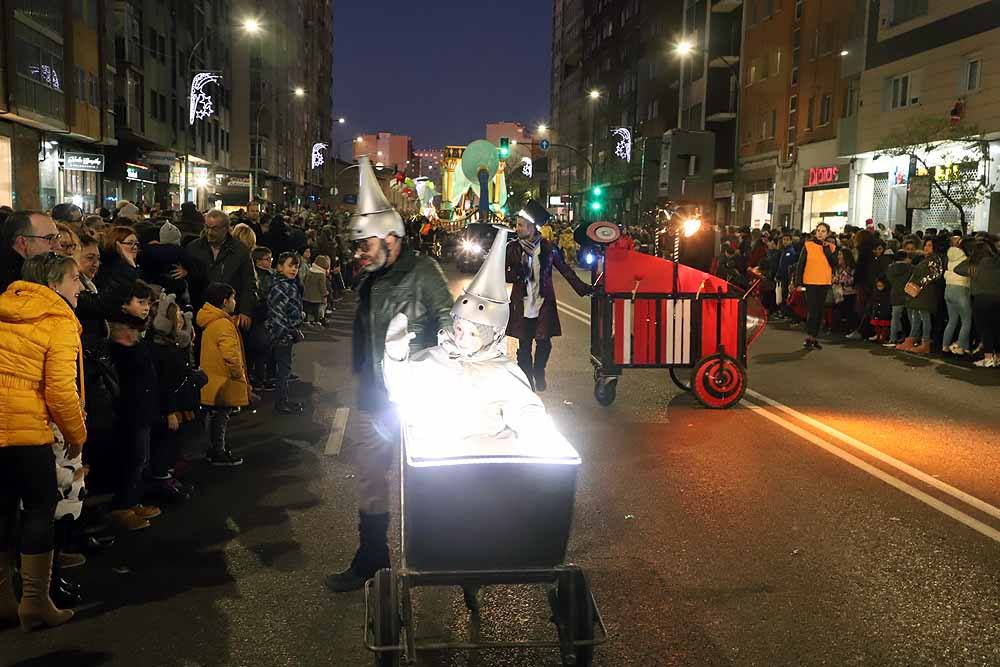 Multitudinaria Cabalgata para ver los primeros pasos de los Reyes en la capital burgalesa.