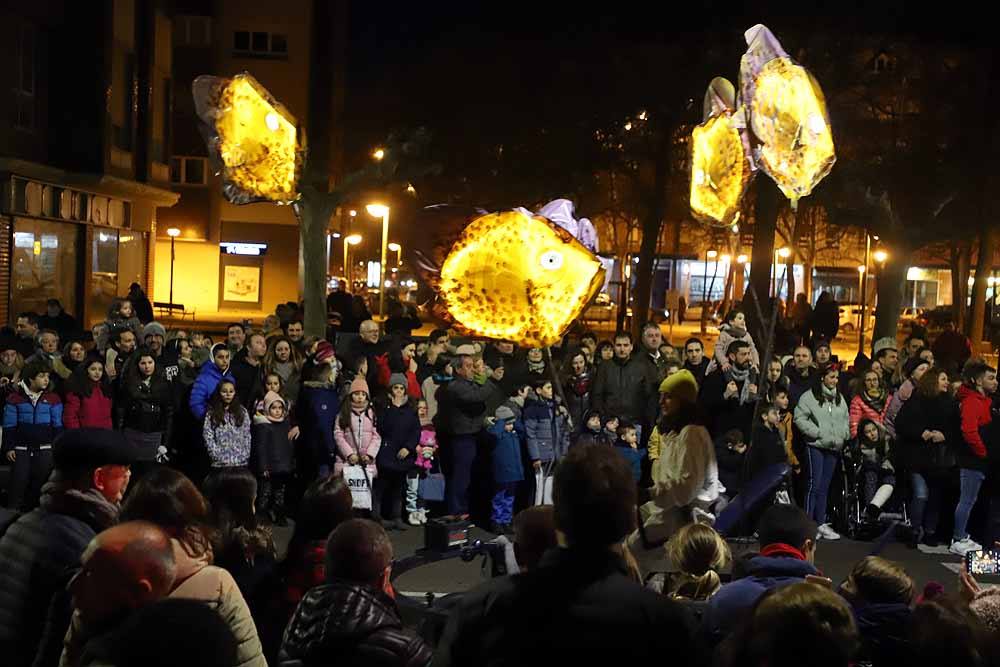 Multitudinaria Cabalgata para ver los primeros pasos de los Reyes en la capital burgalesa.