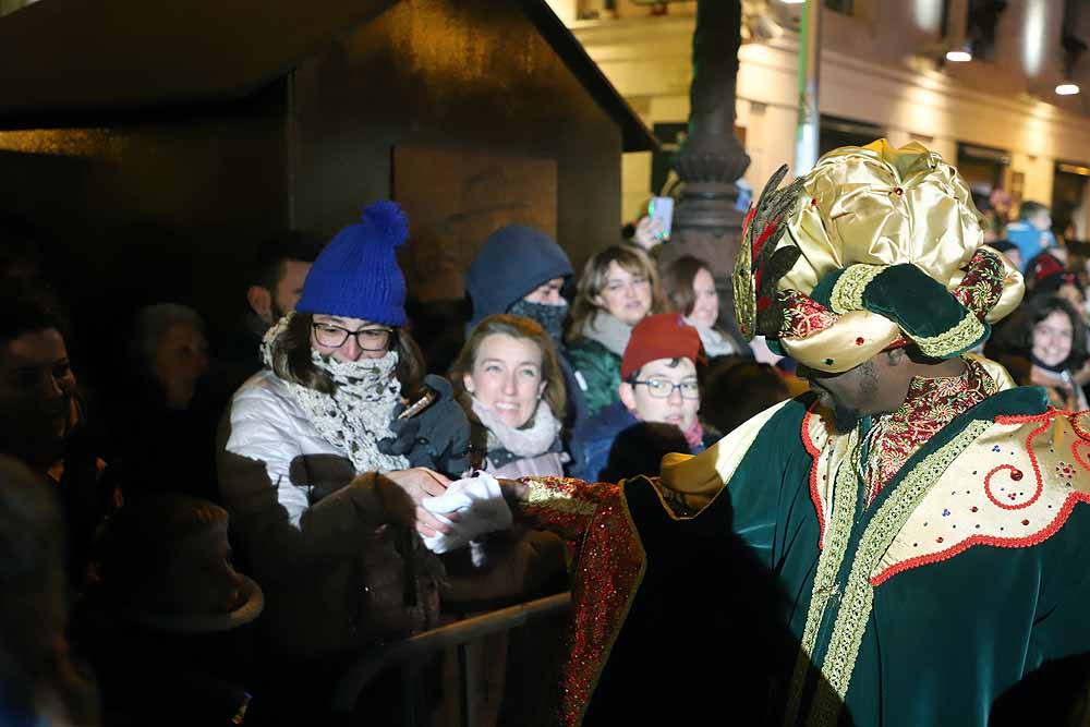 Multitudinaria Cabalgata para ver los primeros pasos de los Reyes en la capital burgalesa.