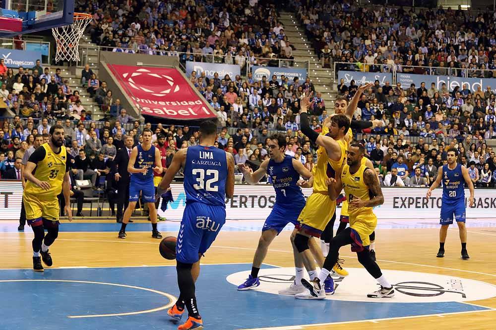 Derrota de los burgaleses ante el Barça en un igualado encuentro.