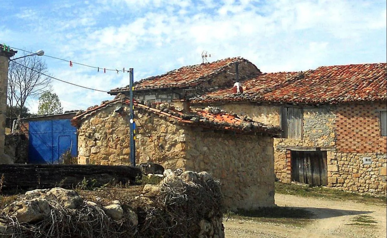 Calles de Casares, uno de los pueblos burgaleses que no cuentan con vecinos empadronados. 