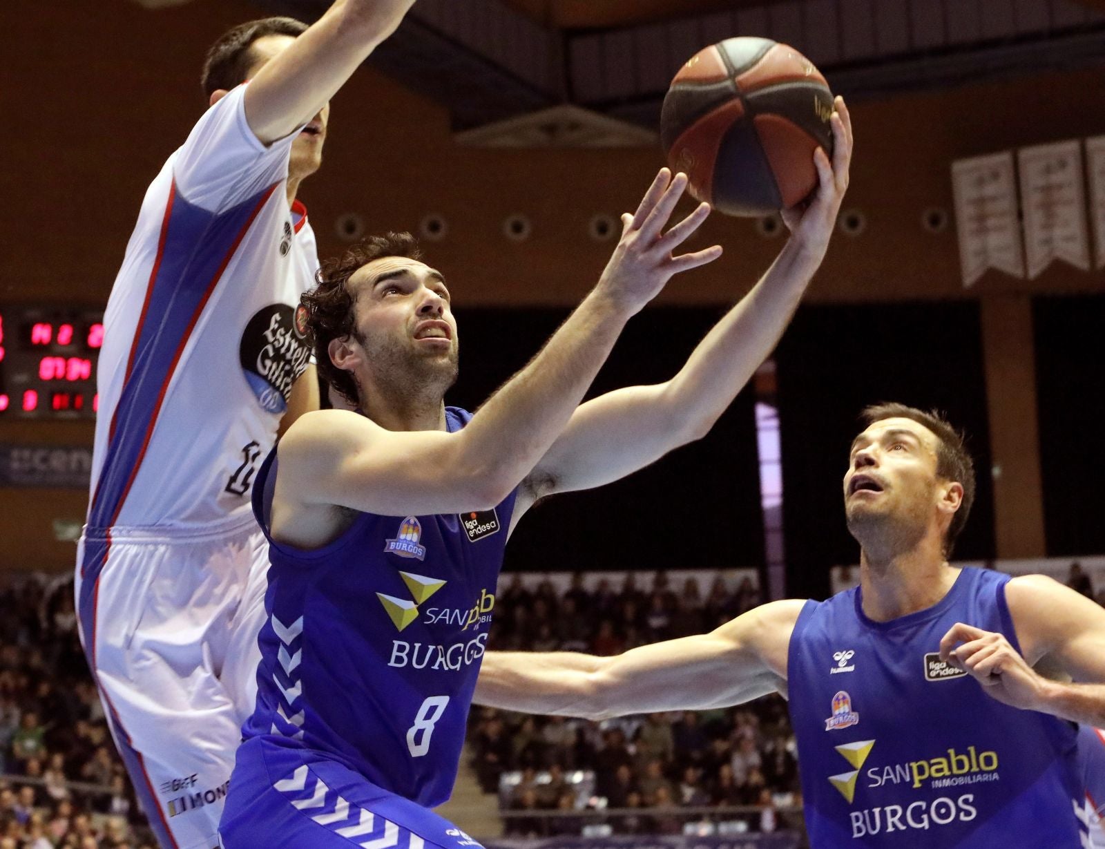 Fotos: El Monbús Obradoiro - San Pablo Burgos, en imágenes