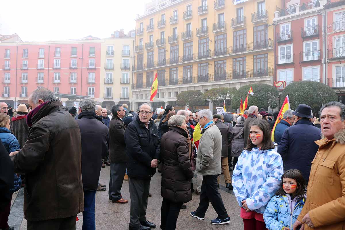 Fotos: Concentración de Vox en Burgos por la unidad de España y contra el Gobierno de Pedro Sánchez