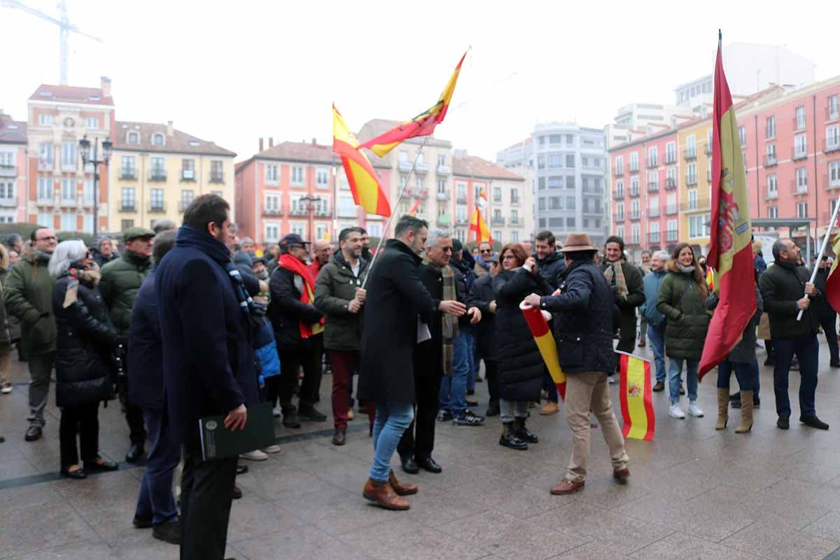 Fotos: Concentración de Vox en Burgos por la unidad de España y contra el Gobierno de Pedro Sánchez