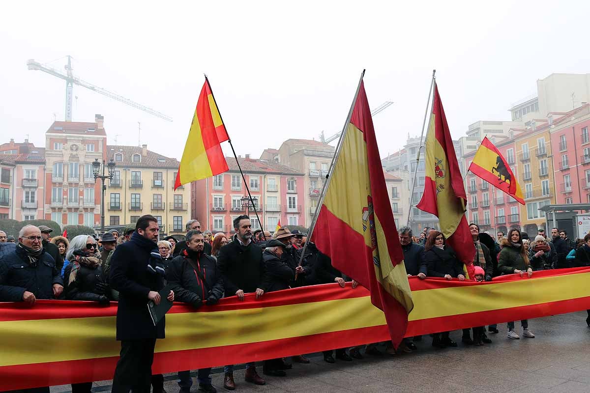 Fotos: Concentración de Vox en Burgos por la unidad de España y contra el Gobierno de Pedro Sánchez