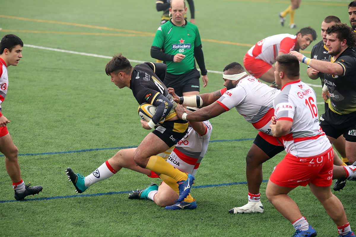 Fotos: Así ha sido la derrota del UBU Colina Clinic ante el Ampo Ordizia