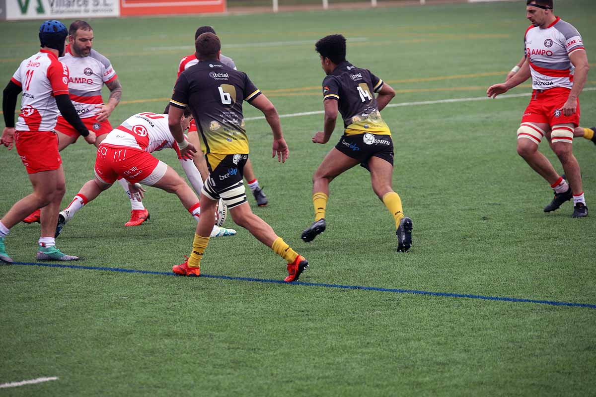 Fotos: Así ha sido la derrota del UBU Colina Clinic ante el Ampo Ordizia