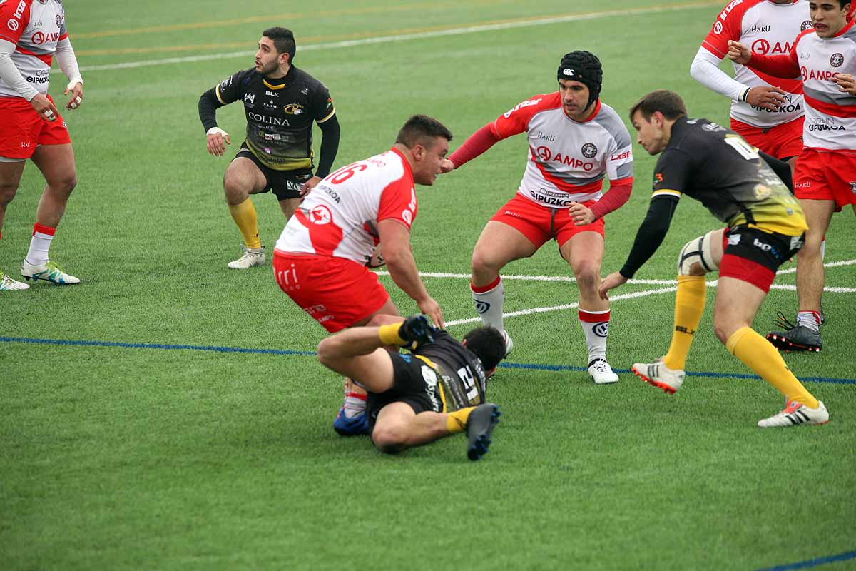 Fotos: Así ha sido la derrota del UBU Colina Clinic ante el Ampo Ordizia