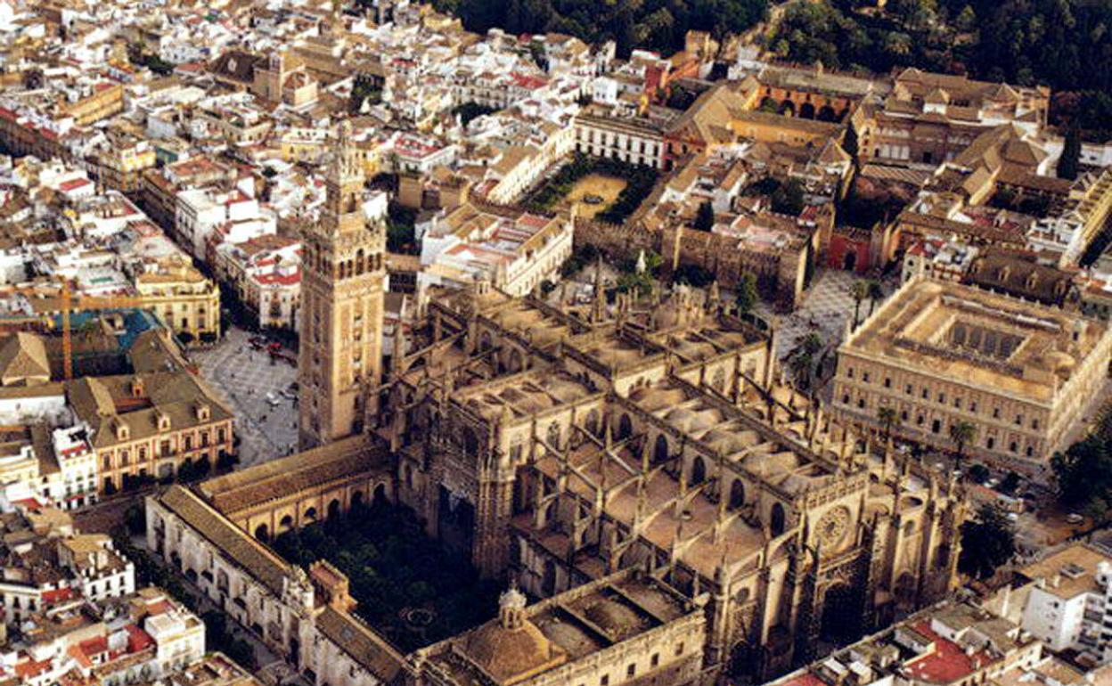 Vista aérea de la Catedral de Sevilla. 