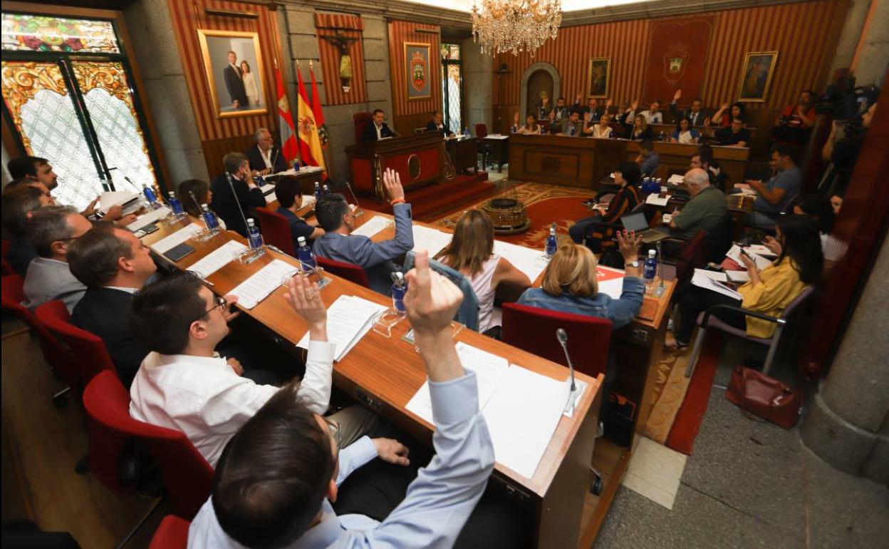 Pleno en el Ayuntamiento de Burgos