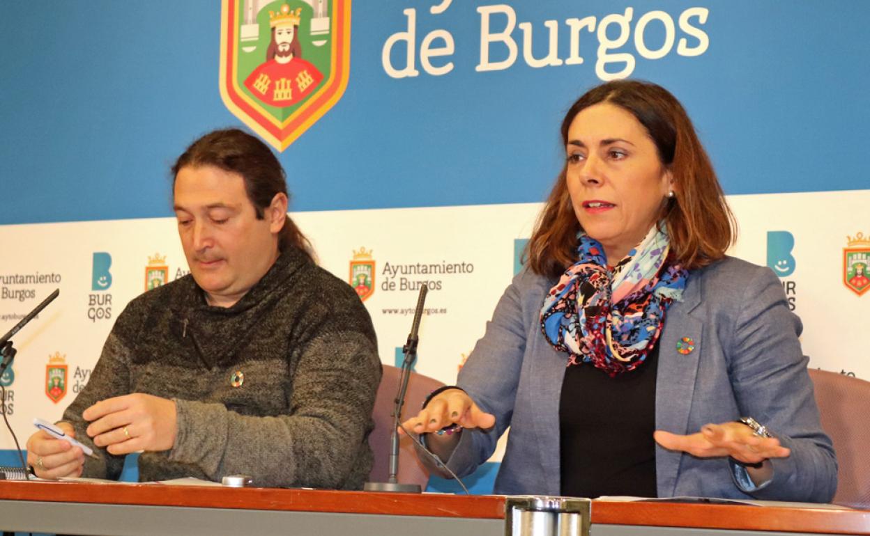 Israel Hernando y Marga Arroyo, concejales de Podemos en el Ayuntamiento de Burgos