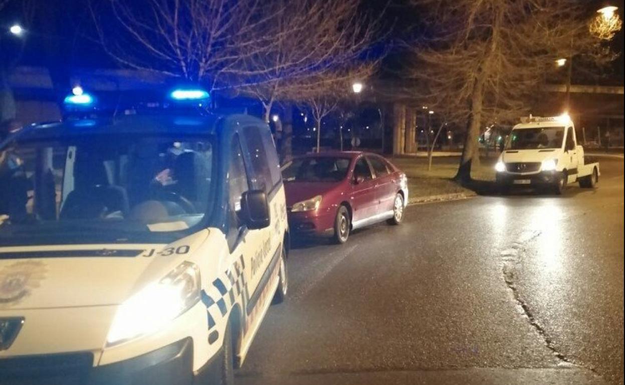 Policía Local interceptó un vehículo en la calle Cartuja