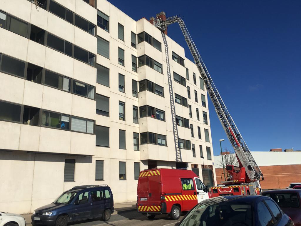 Fotos: El fuerte viento está provocando numerosos incidentes en Burgos